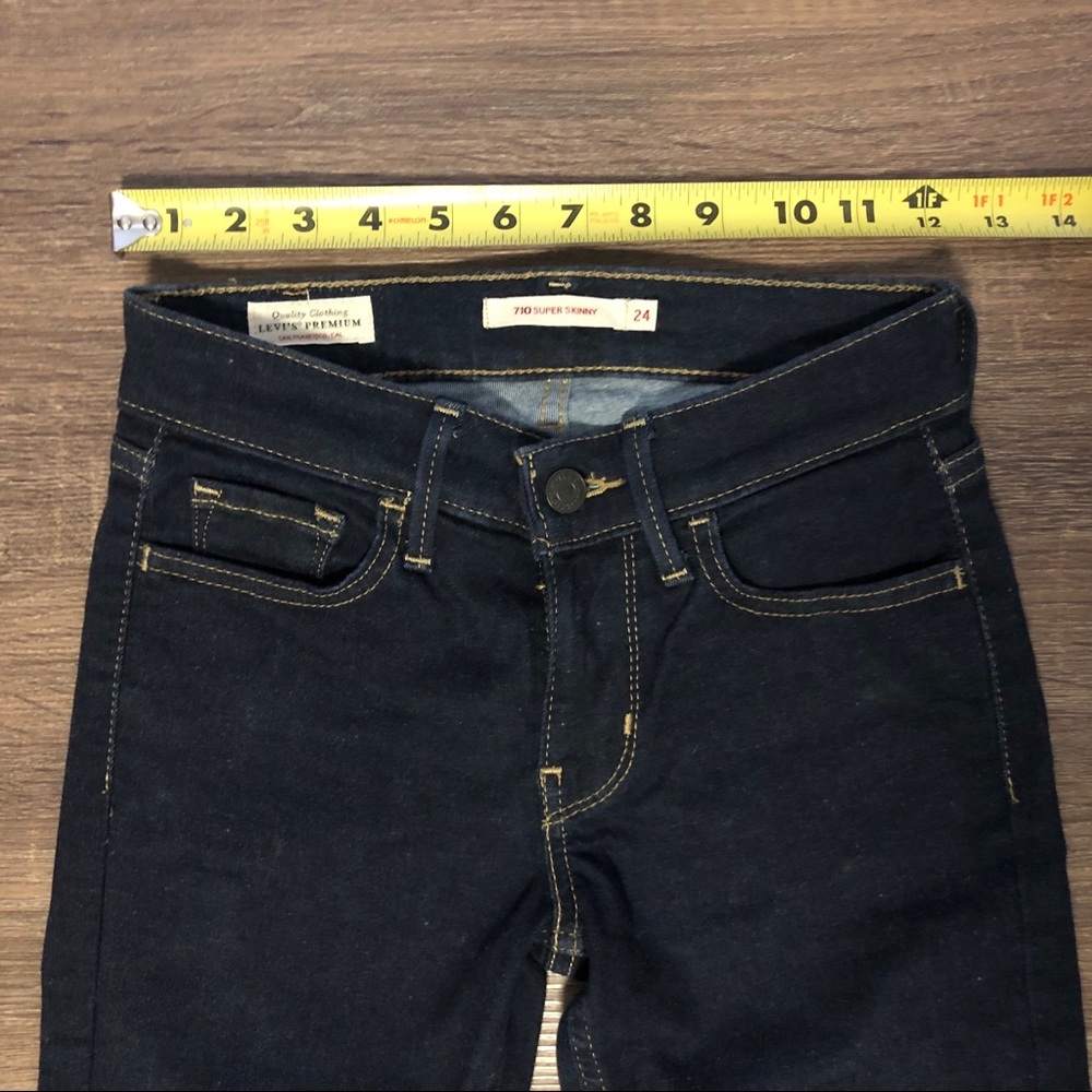 Levi’s 710 Super Skinny Jeans - 24
